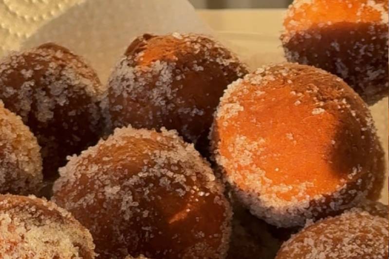 Пончики в сахаре